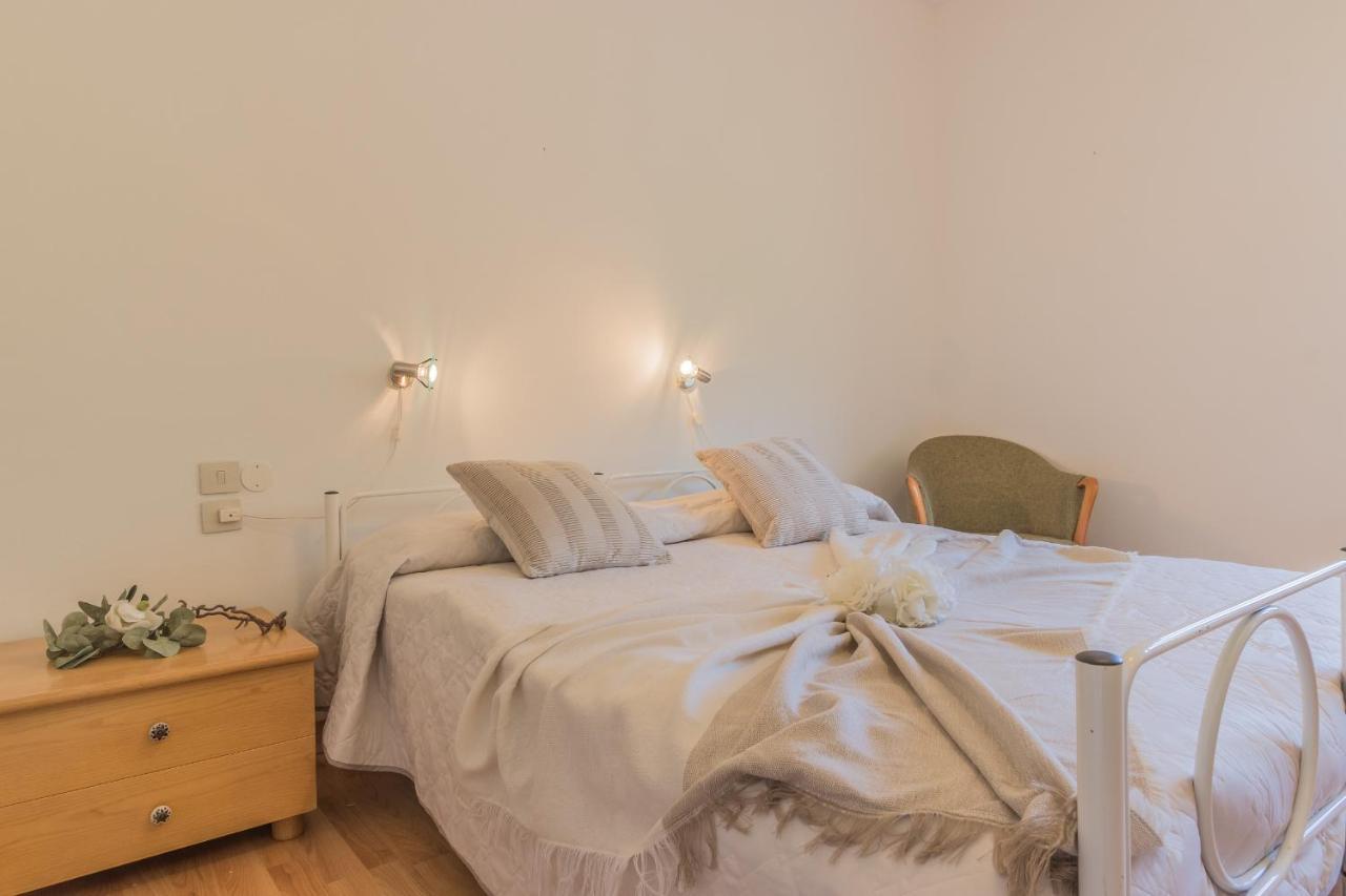 Appartamento Casa Bobbie Varenna Esterno foto