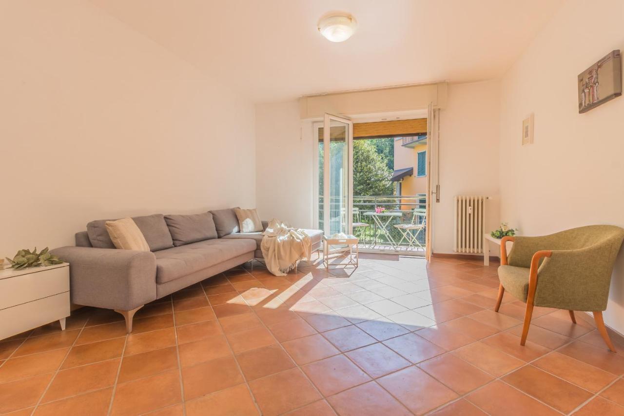 Appartamento Casa Bobbie Varenna Esterno foto
