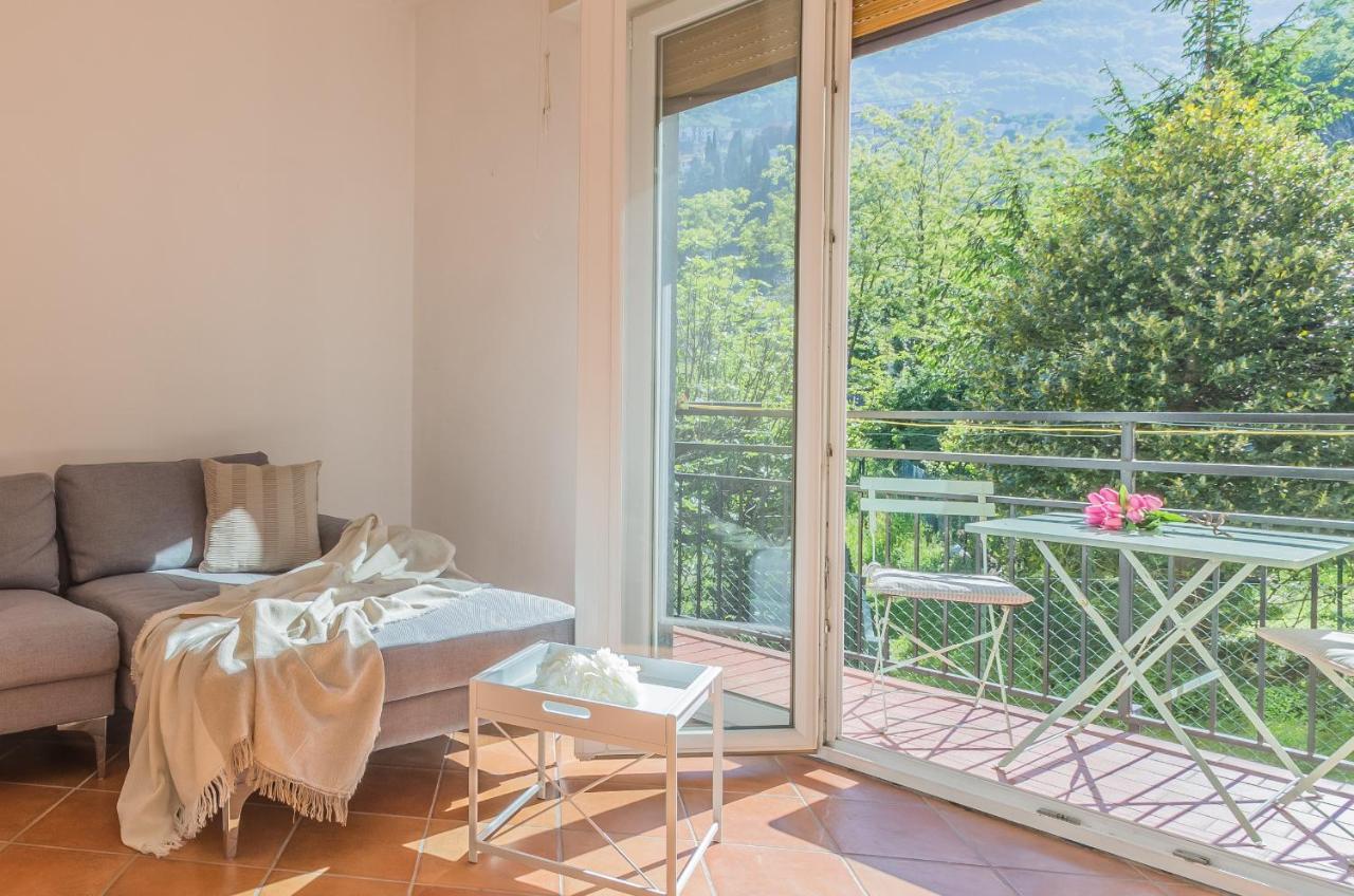 Appartamento Casa Bobbie Varenna Esterno foto