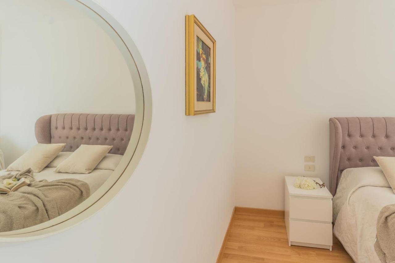 Appartamento Casa Bobbie Varenna Esterno foto
